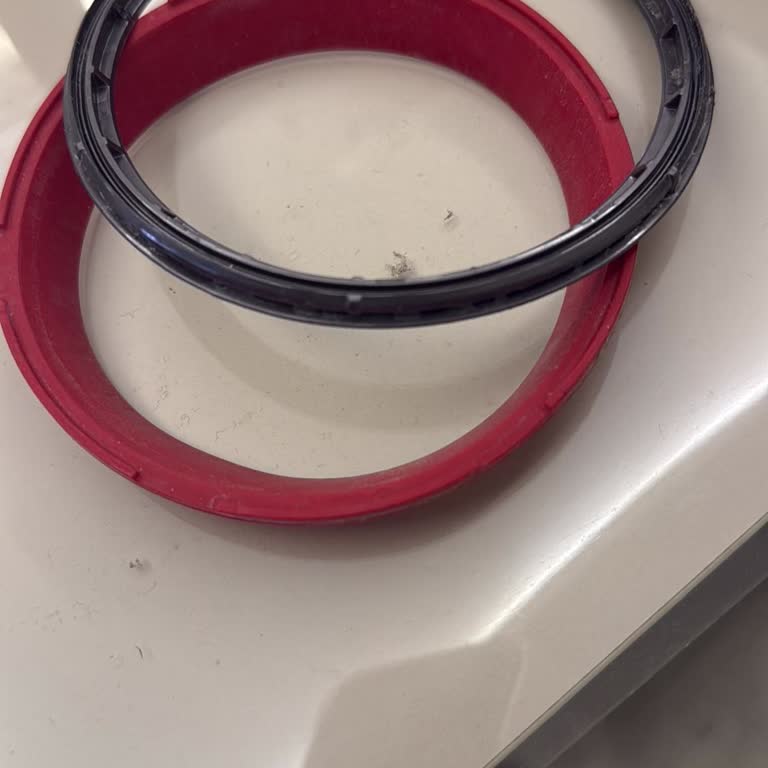 Dyson V15 Toz Haznesi Parçası Çıkıyor Ve Geri Takılamıyor