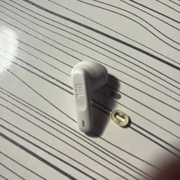 JBL Wave 300 Kulaklıkta Silikon Parça Sorunu Ve Acil Çözüm Talebi