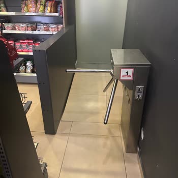 Benzinlikte Ücretli Ve Temiz Olmayan Tuvalet Sorunu