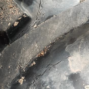 Sıfır Traktörün Lastikleri Çatladı, Çözüm Bekliyorum