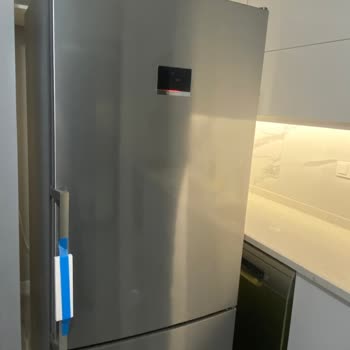 Sıfır Alınan Bosch Buzdolabında Göçük Ve Yetersiz Çözüm Mağduriyeti