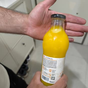 Aldığım Meyve Suyunda Küfe Benzeri Parçalar Çıktı