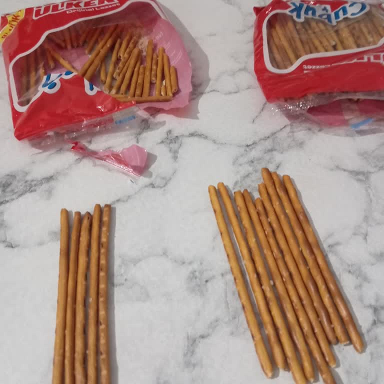 Çubuk Krakerlerin Sertliği Çocukları Zorladı