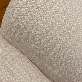 Seçtiğim Koltuk Renginden Farklı Ürün Geldi Sorunum Çözülmüyor