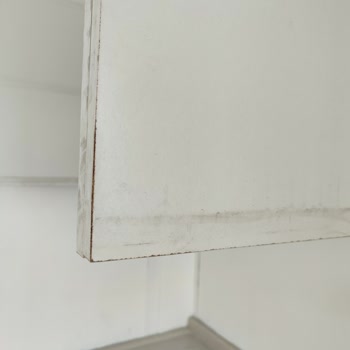 Küflenmiş Kapı Ve Su Almış Mutfak Dolabı Mağduriyeti