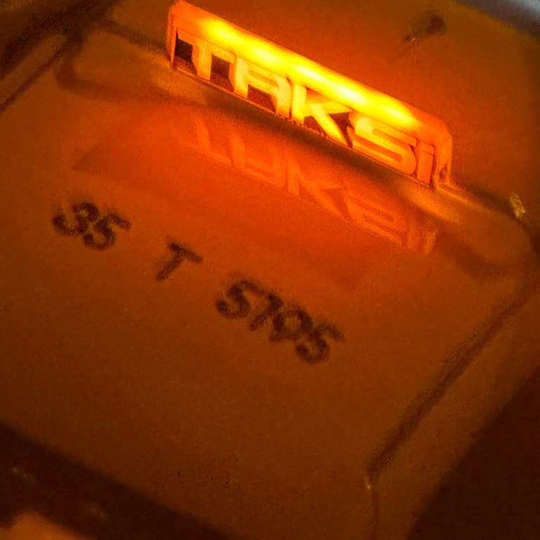 Kuşadası'nda Taksici Öğrenci Yolcuyu Gereksiz Yere Dolaştırdı