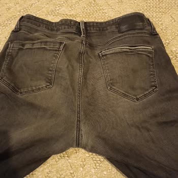 Mavi Pantolonlarda Kısa Sürede Aşınma Ve Yırtılma Sorunu