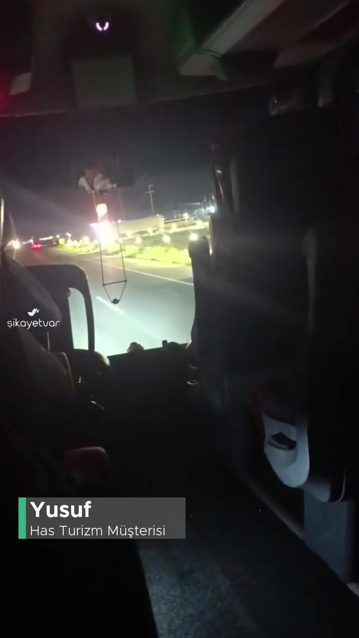 0+0+0= Has Turizm Kaptan Sigara İçip Müzik Dinliyor Gece Yarısı! videonun kapak resmi