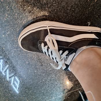 Satın Aldığım Ayakkabının Kısa Sürede Yırtılması Ve İade Sorunu