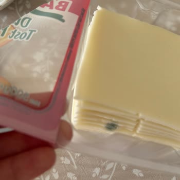 Aldığım Kaşar Peynirinin Son Kullanma Tarihi Geçmemiş Olmasına Rağmen Küflü Çıkması