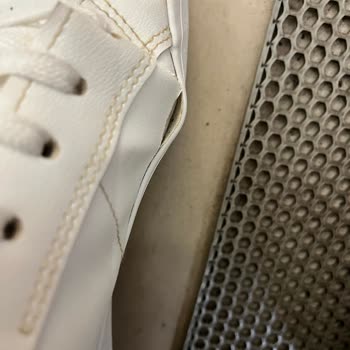 I Wore My Pull and Bear Shoes Only a Few Times and They Already Fell Apart