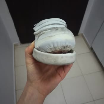 Bir Ayda Parçalanan Çocuk Ayakkabısına Kullanıcı Hatası Denmesi