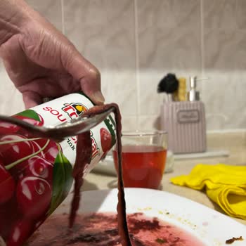 Aroma Meyve Suları Vişne Meyve Suyunda Yabancı Maddeyle Karşılaştım, Güvenim Sarsıldı