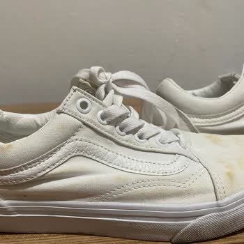 Vans Ayakkabıda Renk Değişimi Ve Yetersiz Garanti Bilgilendirmesi