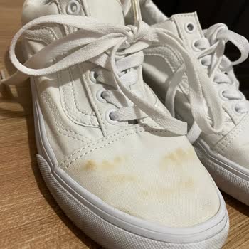 Vans Ayakkabıda Renk Değişimi Ve Yetersiz Garanti Bilgilendirmesi