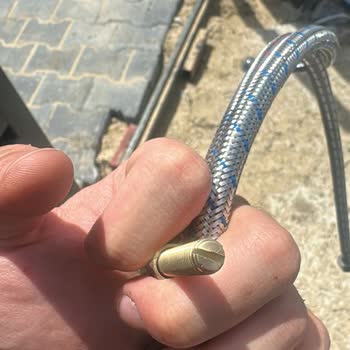 Artema Duş Setinde Vida Ve Conta Eksikliği Mağduriyeti