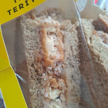 Dardanel Taze Olmayan Sandviçler Paramı Boşa Harcadı