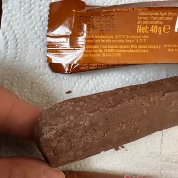 Son Kullanma Tarihi Geçmemiş Albeni'de Bozulma Ve Beyaz Kabarcıklar