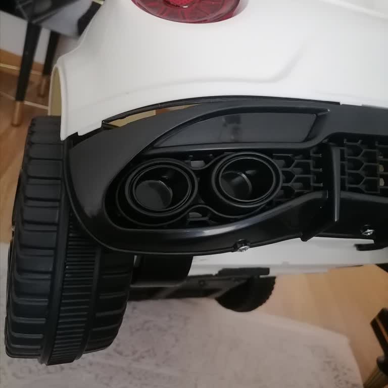 Defolu Akülü Araba Üç Kez Kırık Geldi Çocuğum Kullanamıyor