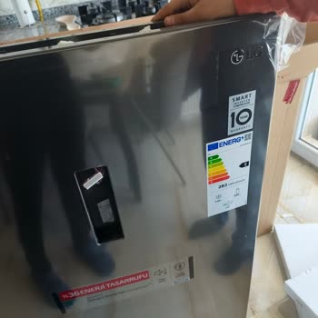 LG Buzdolabı Kapağı Hasarlı Ve Değişim Süreci Sorunlu