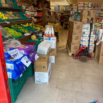 Şok Marketin Dağınık Ve Kullanışsız Düzeni Müşterileri Zorluyor