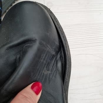 Derimod'dan Aldığım Bot Ve Çantada Yaşadığım Sorunlara Çözüm Bulunmuyor