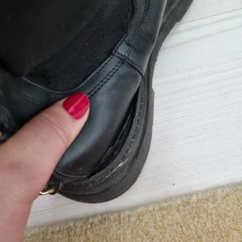 Derimod'dan Aldığım Bot Ve Çantada Yaşadığım Sorunlara Çözüm Bulunmuyor