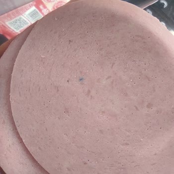 Lezita Piliç Salamdan Plastik Parçası Çıktı!