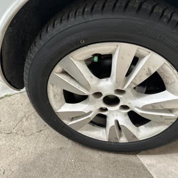 Lastik Değişiminde Kötü Hizmet Ve Saygısız Davranış