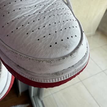 Kısa Sürede Yıpranan Ayakkabı Ve İlgisiz Müşteri Hizmetleriyle Yaşanan Mağduriyet