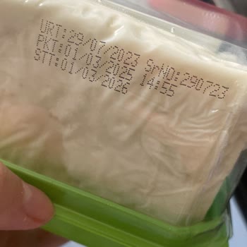 Ezine Peynirinde Paket Açılmadan Hissedilen Yoğun Koku İkinci Kez Yaşandı