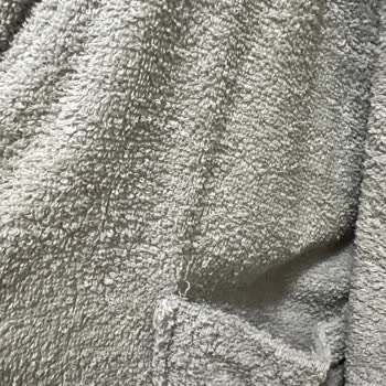 Aldığım Bornoz Takımı Aşırı Tüy Döküyor Ve Kumaşı Çok Kalitesiz