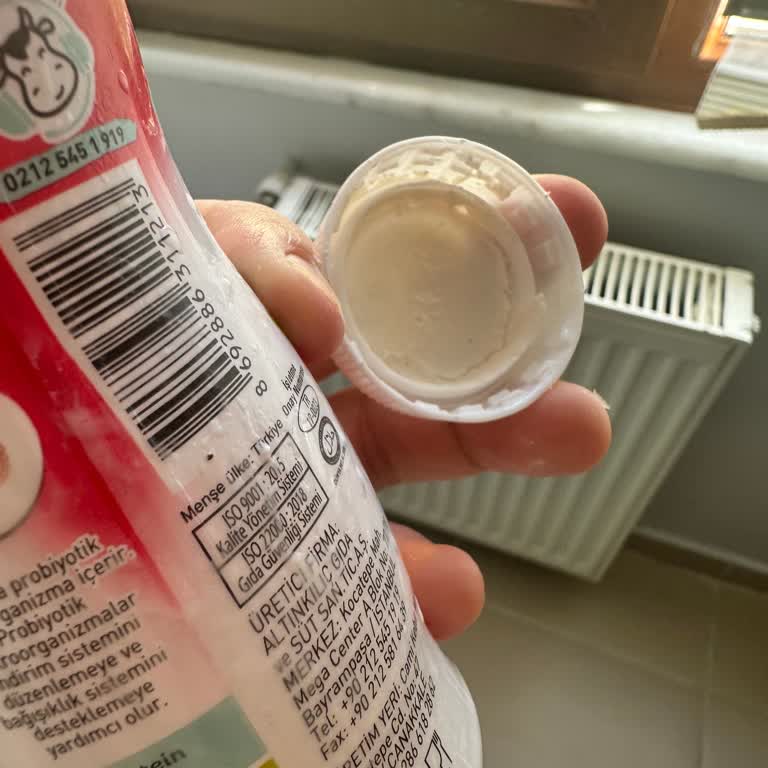 Altınkılıç Kefirix Çilek Şişesi Patladı, Ev Ve Sağlık Riski Oluştu