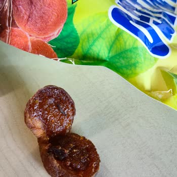 Kurutulmuş Kayısıda Kurt Ve Daha Önce De Kıl Yumağı Buldum Hijyen Şüpheli