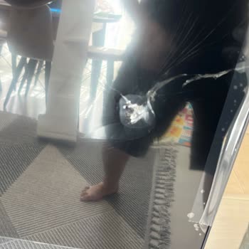 Media Markt Teslim Edilen TV Kırık Çıktı, Çözüm Bekliyorum