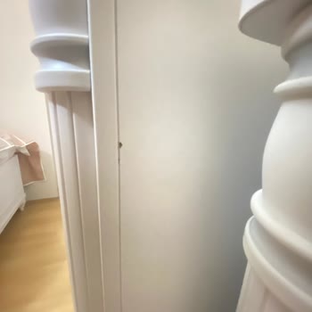 Çizik Ve Zedeli Dolap Teslimatı Sonrası Yetersiz Çözüm