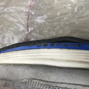 Garantiyle Alınan Ayakkabı Kısa Sürede Yırtıldı, Mağduriyetim Giderilmedi