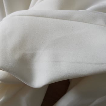 Aldığım Pantolonda Dikiş Hatası Ve Leke Var, Değişim Ücreti Çok Yüksek