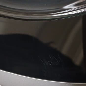 Profilo Mağazasından Çizikli Çamaşır Makinesi Ve İlgisiz Mağaza Yaklaşımı