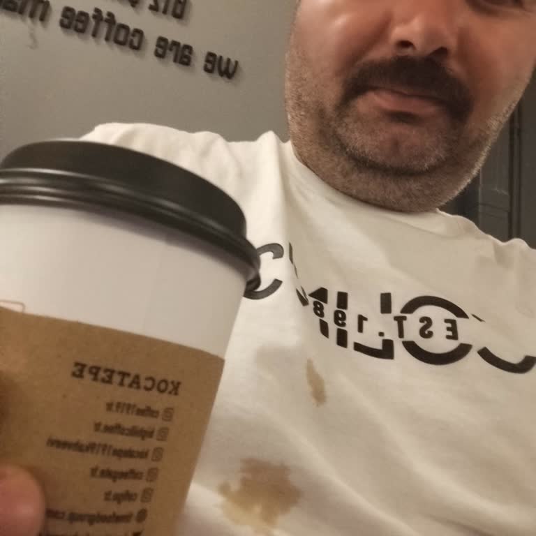 Kahve Kapağı Kalitesizliği Nedeniyle Üzerime Kahve Döküldü