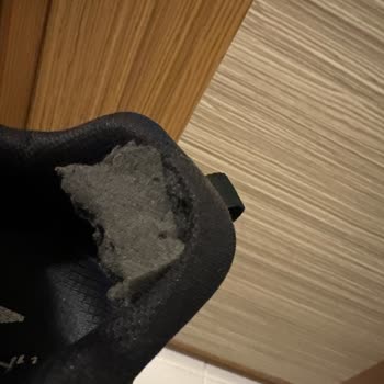 Kısa Sürede Yıpranan Ayakkabıya Ret Cevabı Ve Çözüm Beklentisi