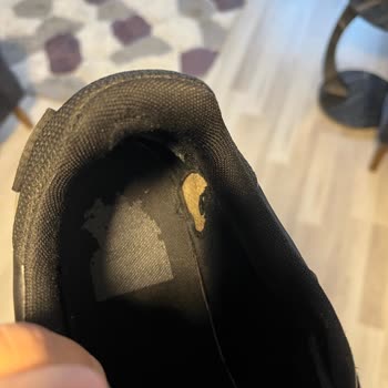 Lacoste Ayakkabı Hem Yıprandı Hem Mağdur Etti!