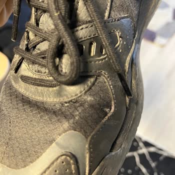 Lacoste Ayakkabı Hem Yıprandı Hem Mağdur Etti!