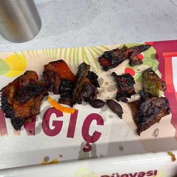 Yanık Tavuk Ve Eksik Ürünlerle Kötü Yemek Deneyimi
