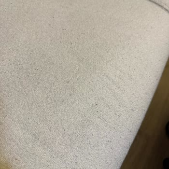 Garanti Süresi Devam Eden Koltuk Takımında Hatalı Kumaş Ve Yetersiz Teknik Servis Yaklaşımı