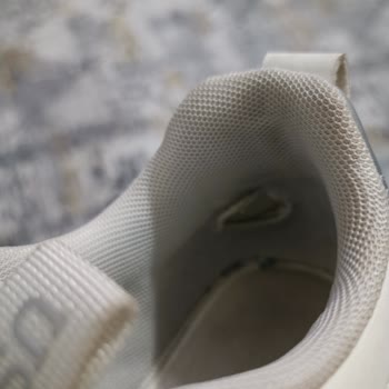 Bir Ayda Aşınan Ayakkabıya Kullanıcı Hatası Denildi