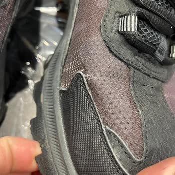 Skechers Ayakkabım 2 Haftada Yırtıldı, Garanti Desteği Verilmedi