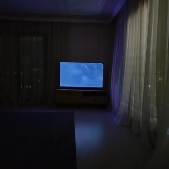 Yeni Kurulan TCL TV'de Işık Hüzmesi Sorunu