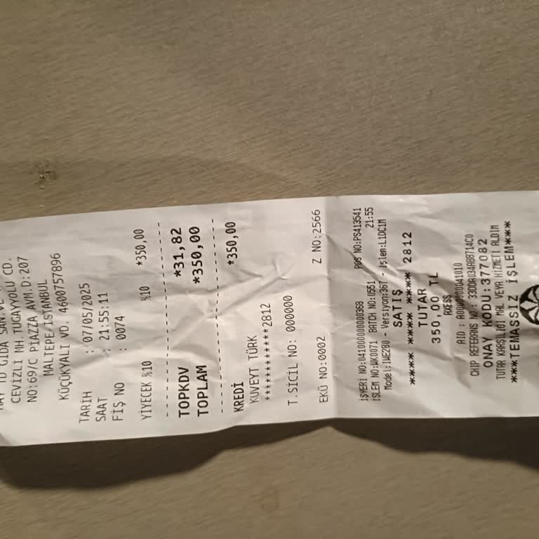 Restoranda Ekmek Yok, Personel İlgisiz