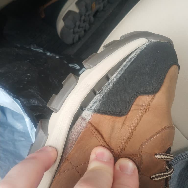 Ayakkabının Alt Tabanı Kısa Sürede Ayrıldı, Destek Alamadım